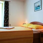 By The Sea - 15200 Apartment Makarska