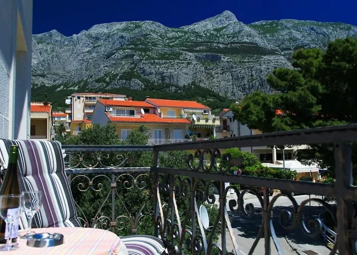 By The Sea - 15200 Daire Makarska