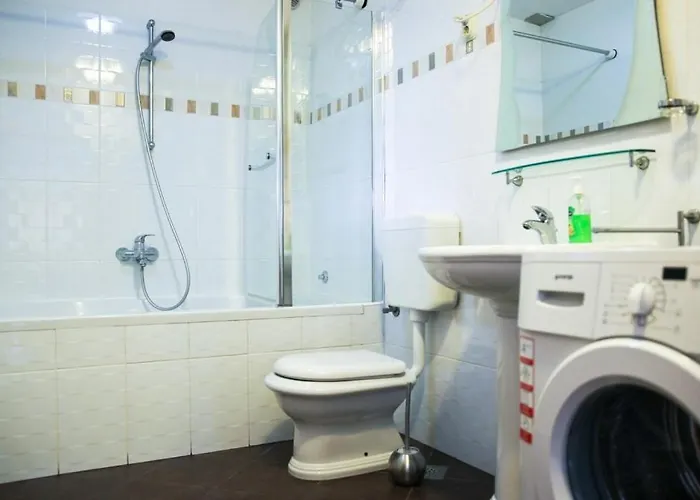 By The Sea - 15200 Apartman *