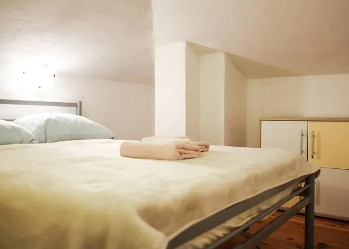 By The Sea - 15200 Apartman