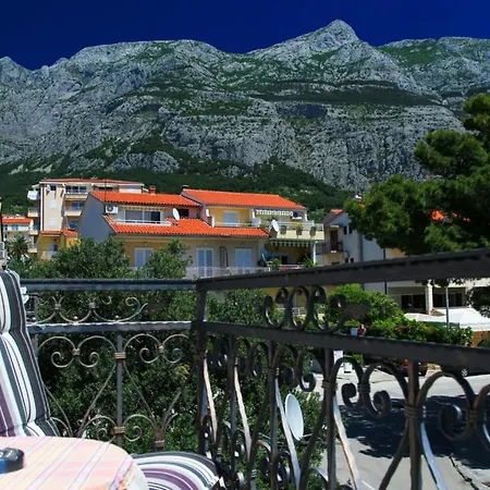 By The Sea - 15200 Apartment Makarska