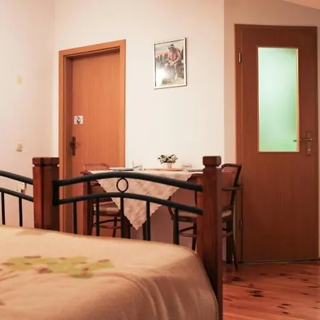 By The Sea - 15200 Apartment *