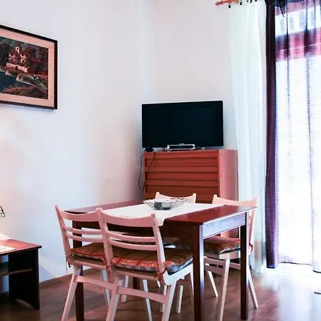 Apartment By The Sea - 15200