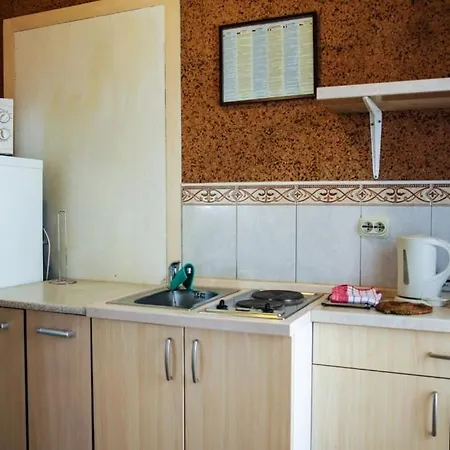 Apartment By The Sea - 15200 Makarska