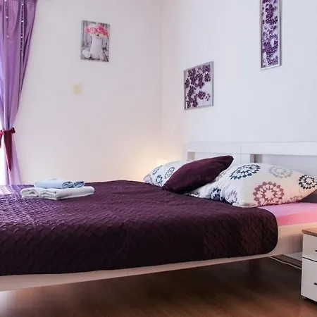 By The Sea - 15200 Apartment