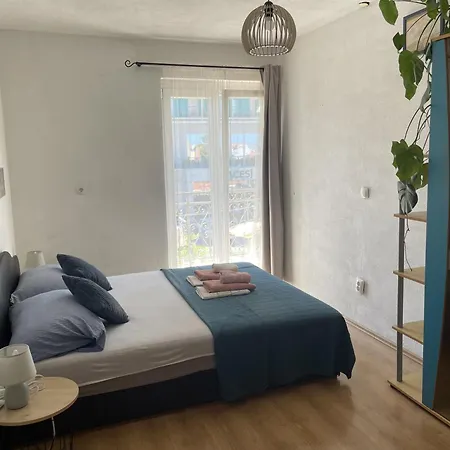 By The Sea - 15200 Apartment