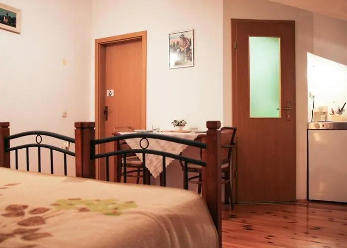 By The Sea - 15200 Apartment *