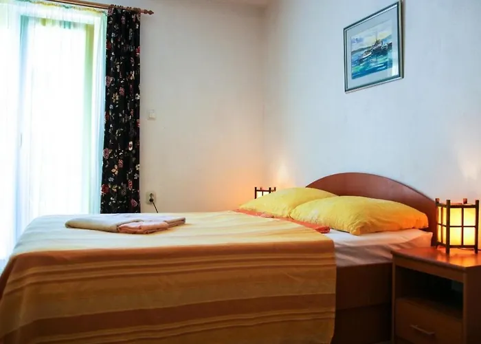 By The Sea - 15200 Apartment Makarska